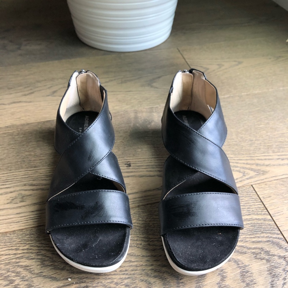 WIDE STRAP SANDALS - Picture 2 of 3